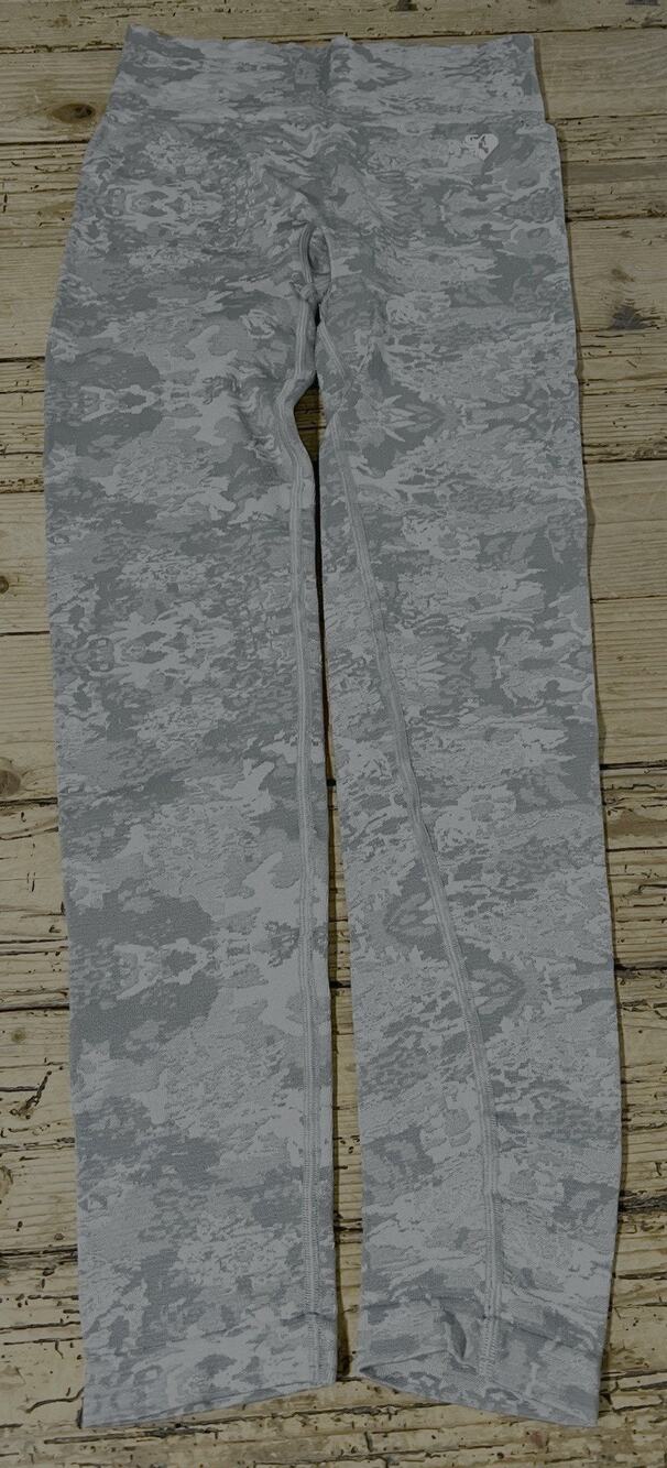 Women’s Best Women’s Size M Gray Camo Seamless Active Leggings NWOT